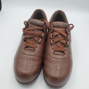 SAS Women's free time brown leather shoes size 7 S